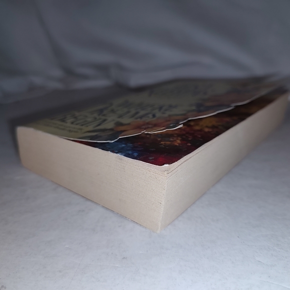 Where Dreams Begin by Lisa Kleypas 2000 Used PB - Picture 2 of 6